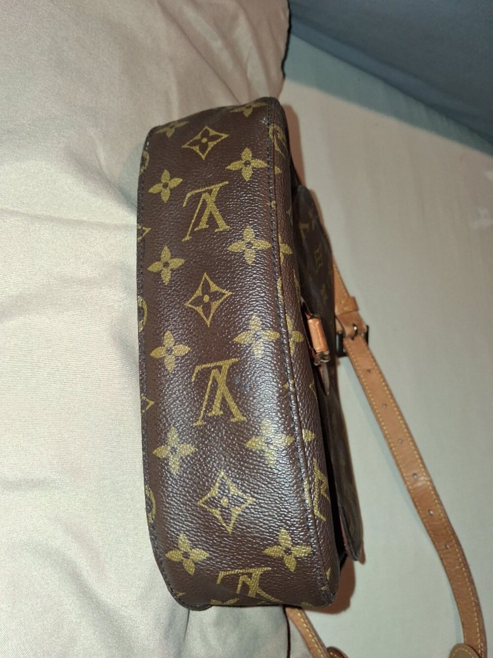 Louis Vuitton Monogram Saint Cloud GM - Picture 10 of 13
